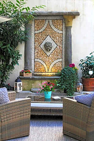 Il Cortile di Elisa & our flats