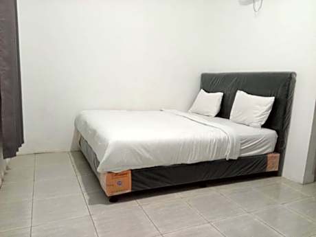 RedDoorz @ Pantai Sayangheulang