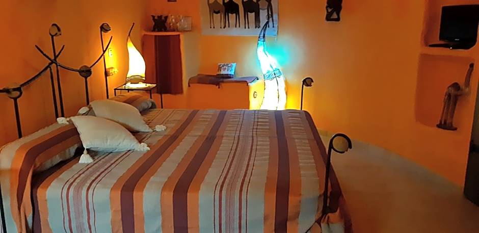Hotel Cueva Tardienta Monegros-Adults Only