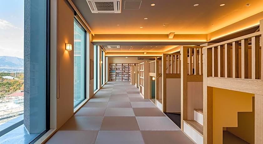 HOTEL CLAD