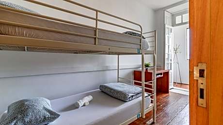 Bed in 4-Bed Mixed Dormitory Room
