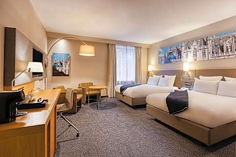 2 Double Standard City View