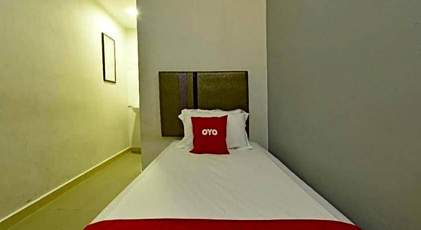 OYO 90553 Hotel 24 Seven