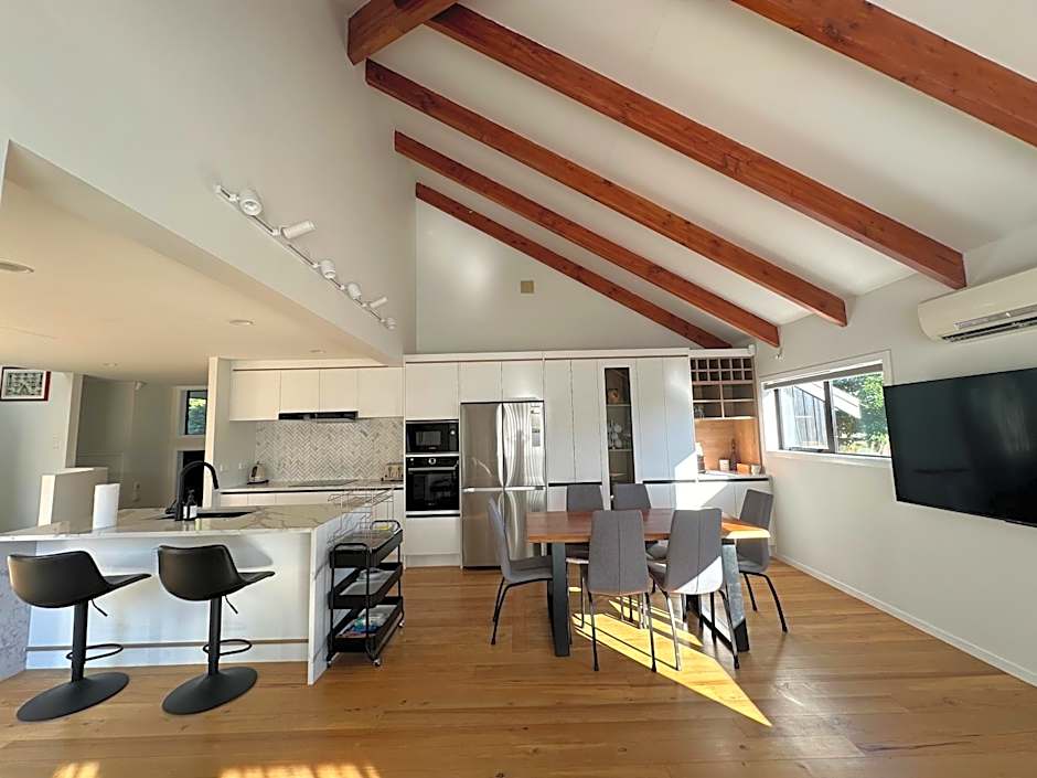 Modern Central Auckland