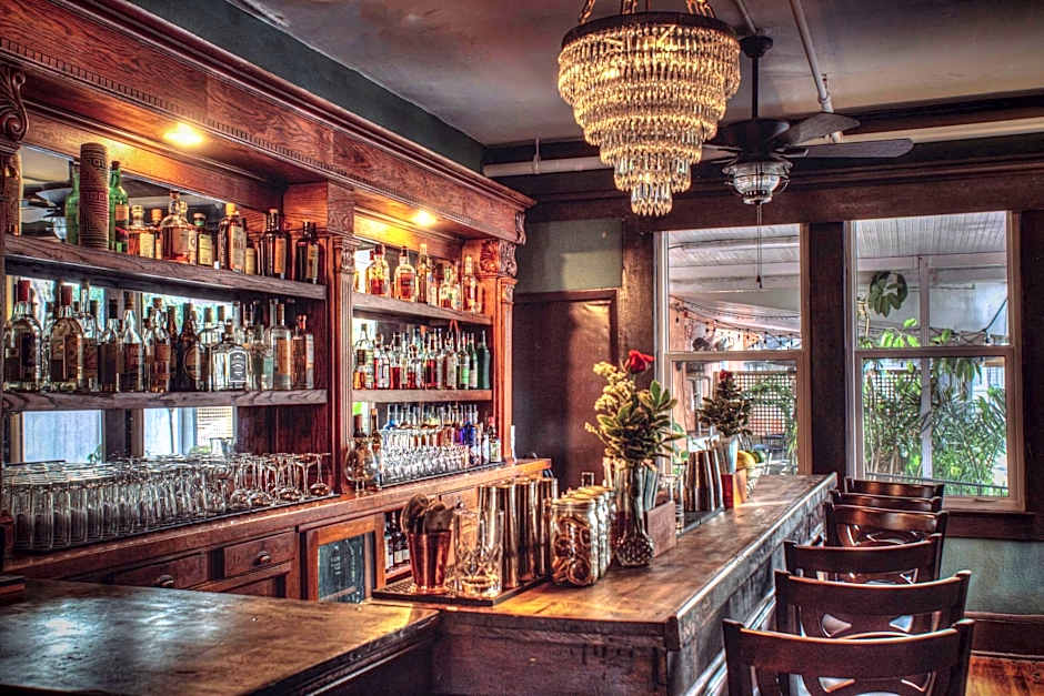 The DeLand Hotel