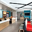avid hotel Fayetteville West By IHG