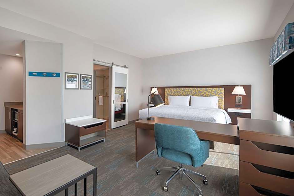 Hampton Inn By Hilton & Suites Farmers Branch Dallas, Tx