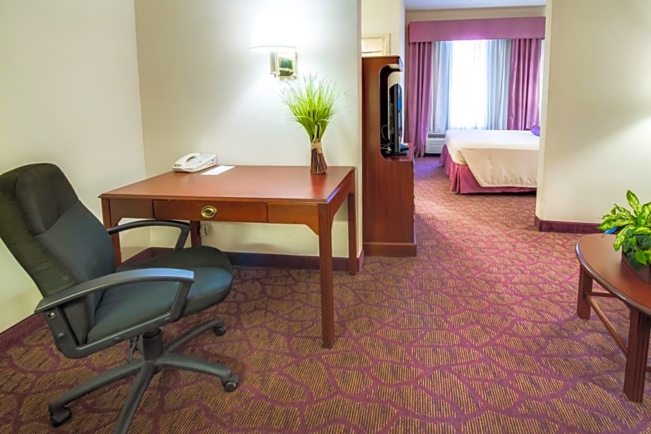 Ashmore Inn and Suites Amarillo