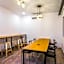 Super Townhouse Galleria Market Near Golf Course Road
