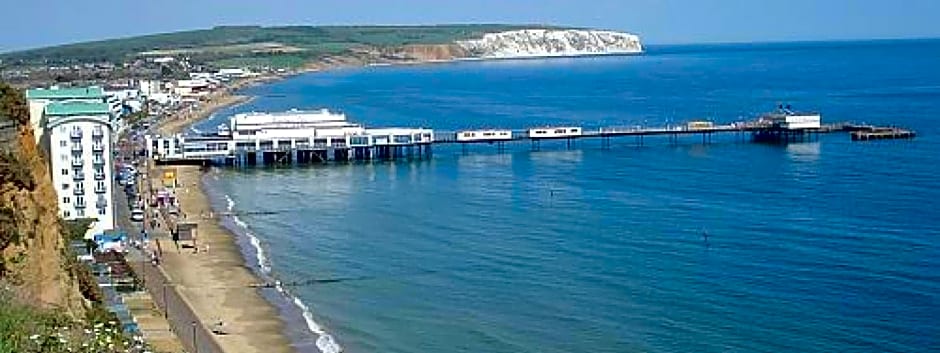8 Sandy Bottom Sandown Bay Holiday Park, reduced ferry, please contact us