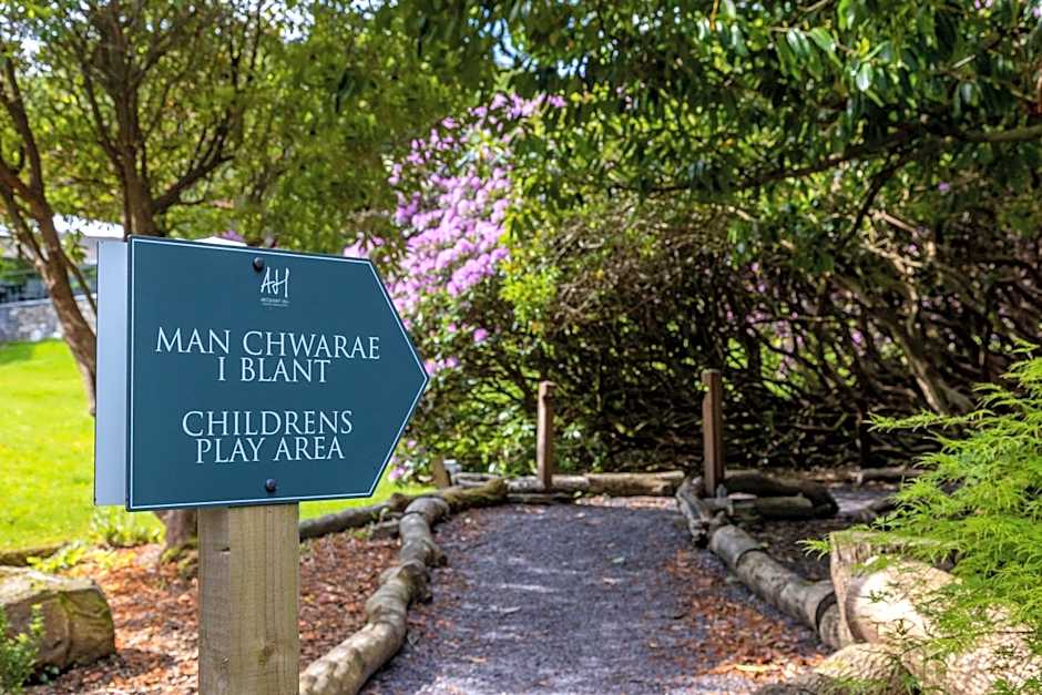 Aberdunant Hall Holiday Park