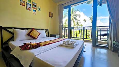 Standard Double Room with Garden View