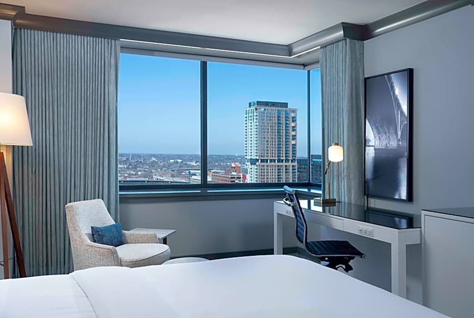The Lofton Hotel Minneapolis, Tapestry Collection by Hilton