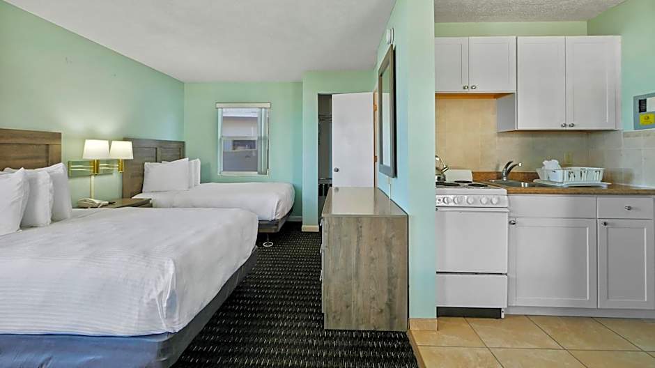 Ocean Court Beachfront Hotel