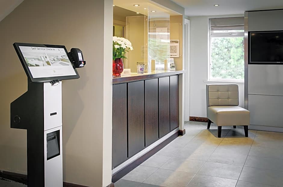 Fortune Hotel Huddersfield-Halifax M62 JcT24