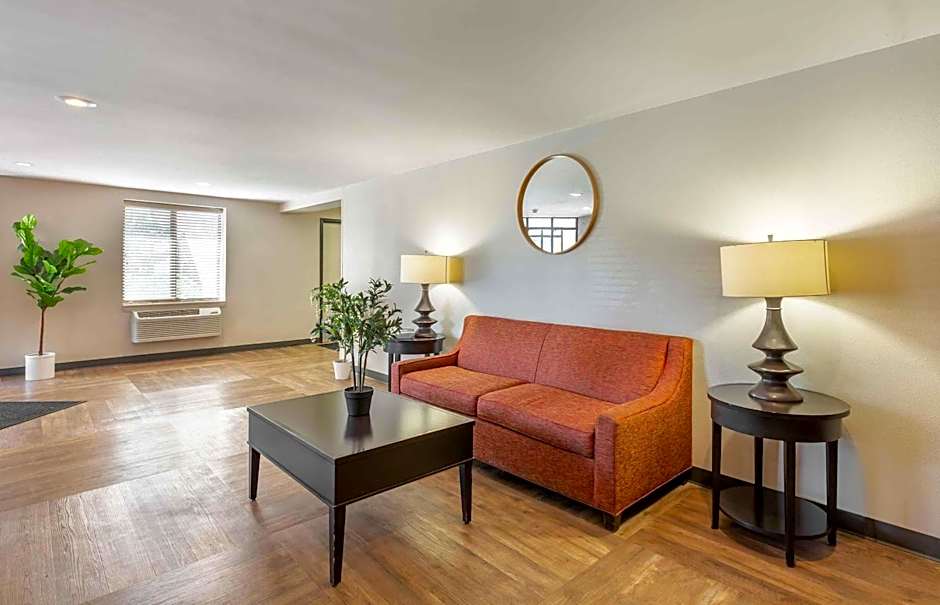 Extended Stay America Suites - Cleveland - Middleburg Heights