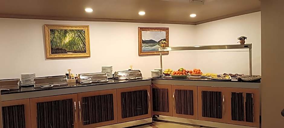 Silver Tower Family Apart Otel