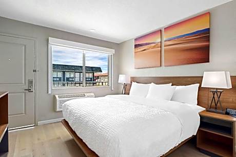 Clarion Pointe Ridgecrest Near China Lake Naval Station