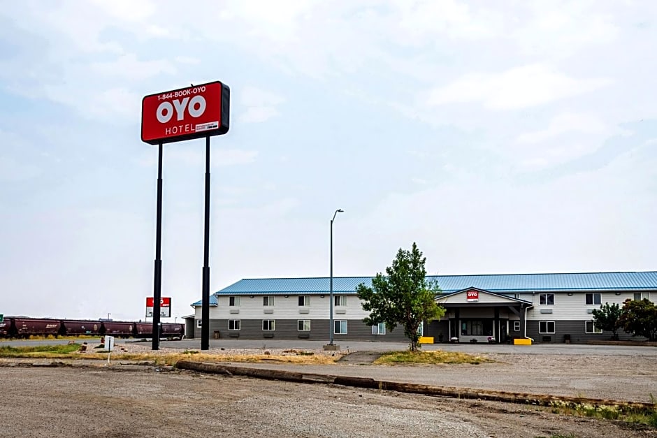 OYO Hotel Shelby MT Hwy 2 & I-15