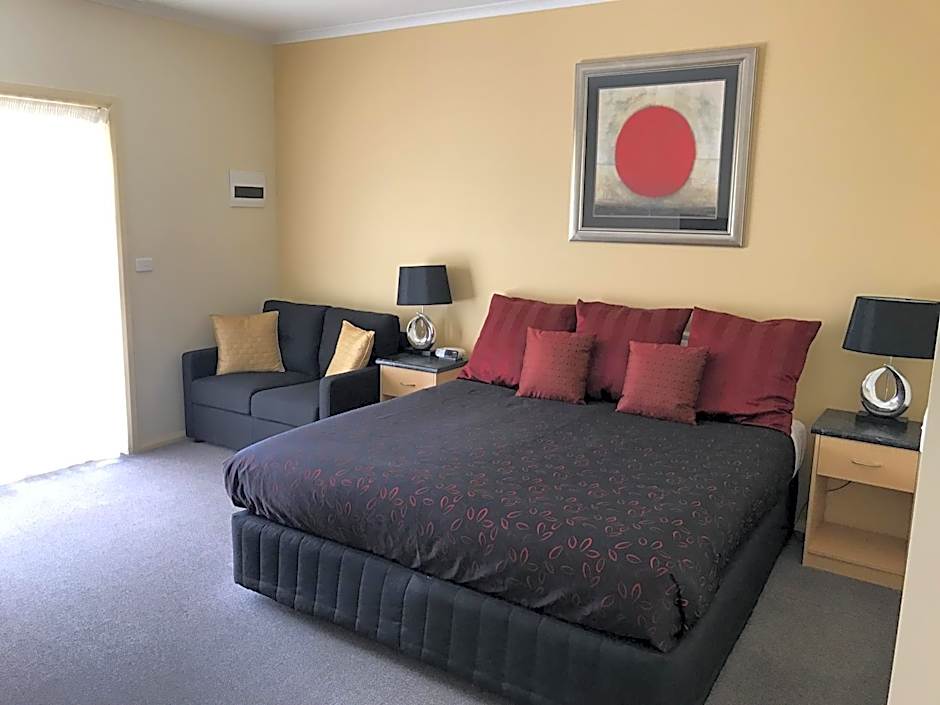 Sportsmans Motor Inn