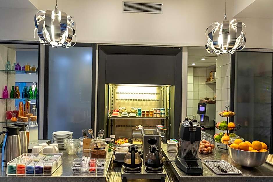 Porte De Versailles Hotel