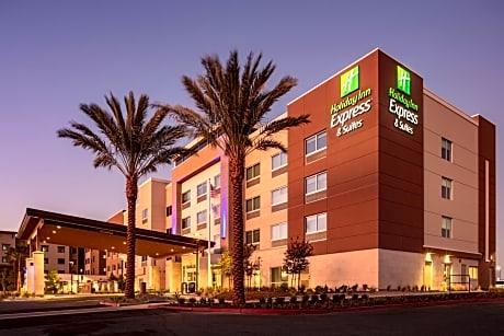 Holiday Inn Express And Suites Moreno Valley - Riverside By IHG