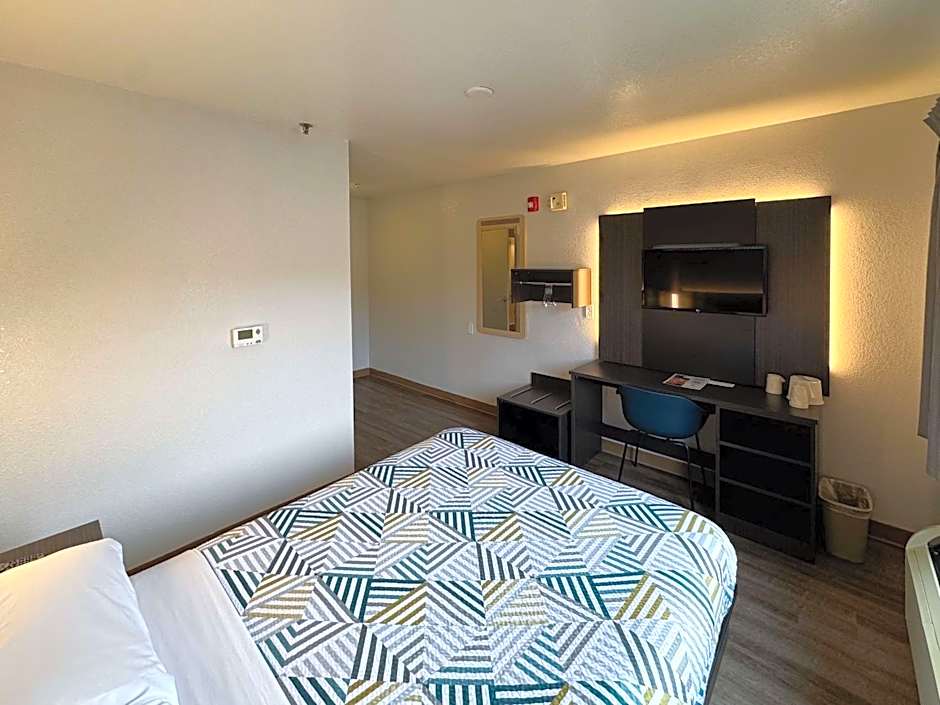 Motel 6-Glenview, IL - Chicago North