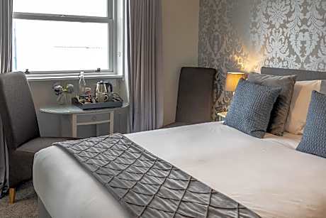 Superior-King-Ensuite with Shower-Sea View