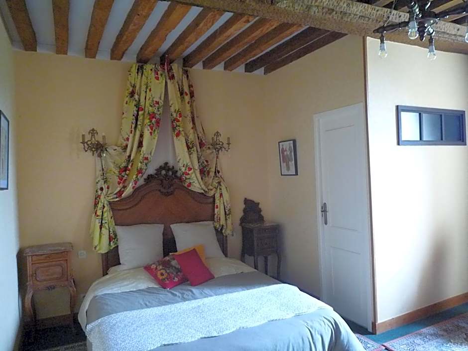 MANOIR de la RIVIERE