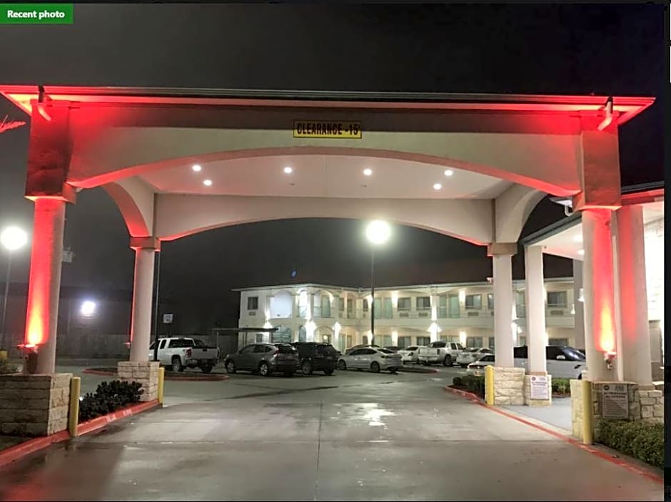 Americas Best Value Inn & Suites IAH Airport North