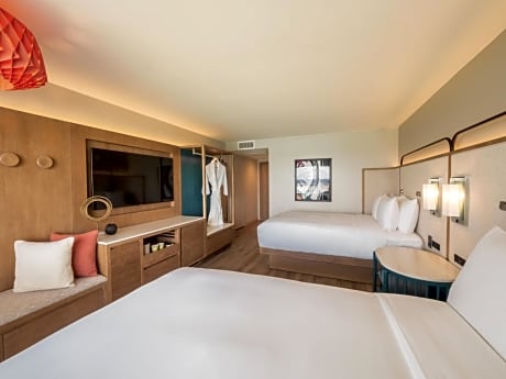 2 Double beds Premium  Oceanview