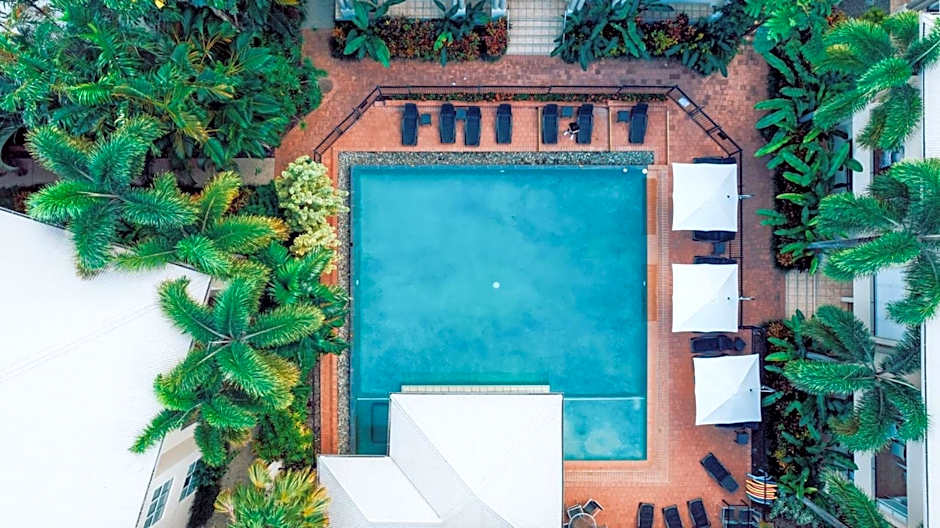 Cayman Villas Port Douglas