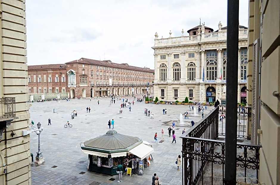 Piazza Castello Suite