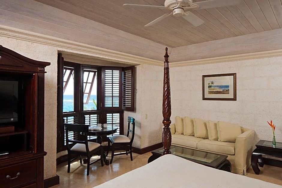 Photo 1 of 4 of Junior 1 King Bed Suite, Garden View