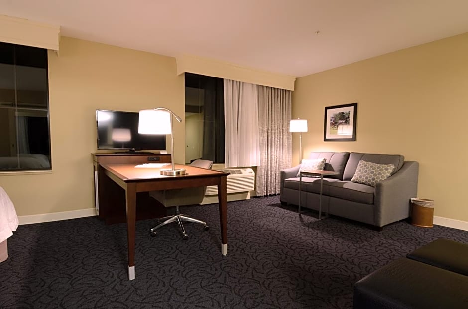 Hampton Inn & Suites Cazenovia, NY