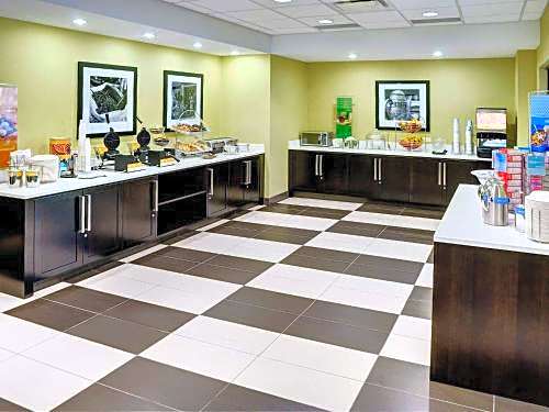 Hampton Inn By Hilton Winnipeg Airport