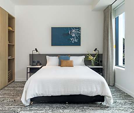 Hotel Executive Ocean View Suite