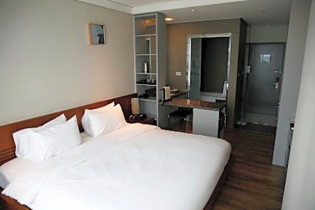Executive Hollywood Double Room