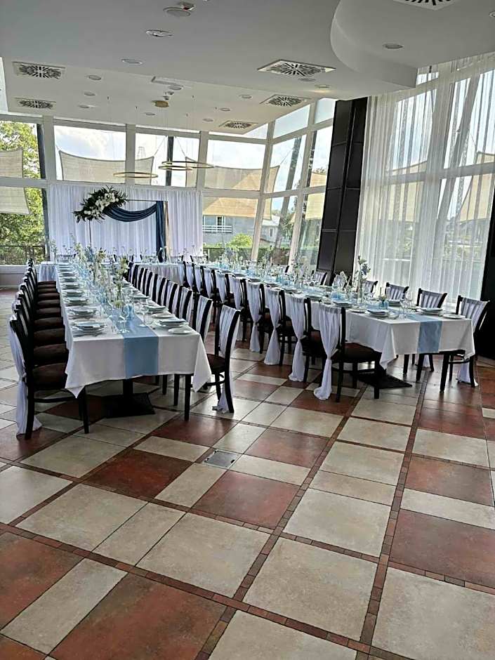 Amstel Hattyú Panzió -Érintésmentes bejelentkezés