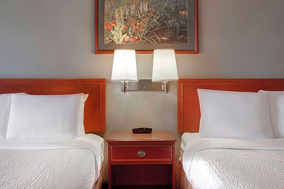 Days Inn by Wyndham Whitecourt