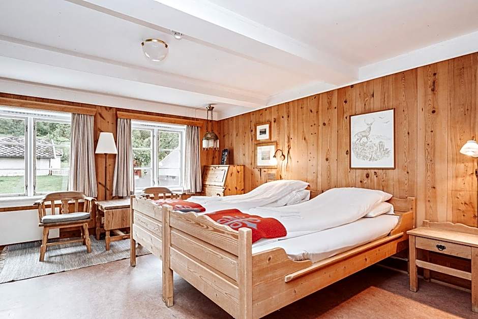 Kongsvold Fjeldstue by Frich`s