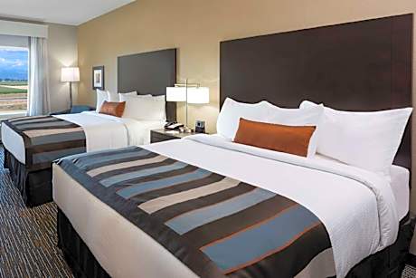 2 Queen Beds Deluxe Mobility Accessible Room Non-Smoking