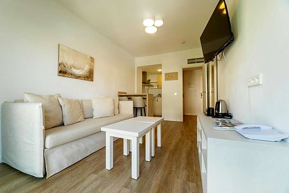 Flacalco Hotel & Apartments