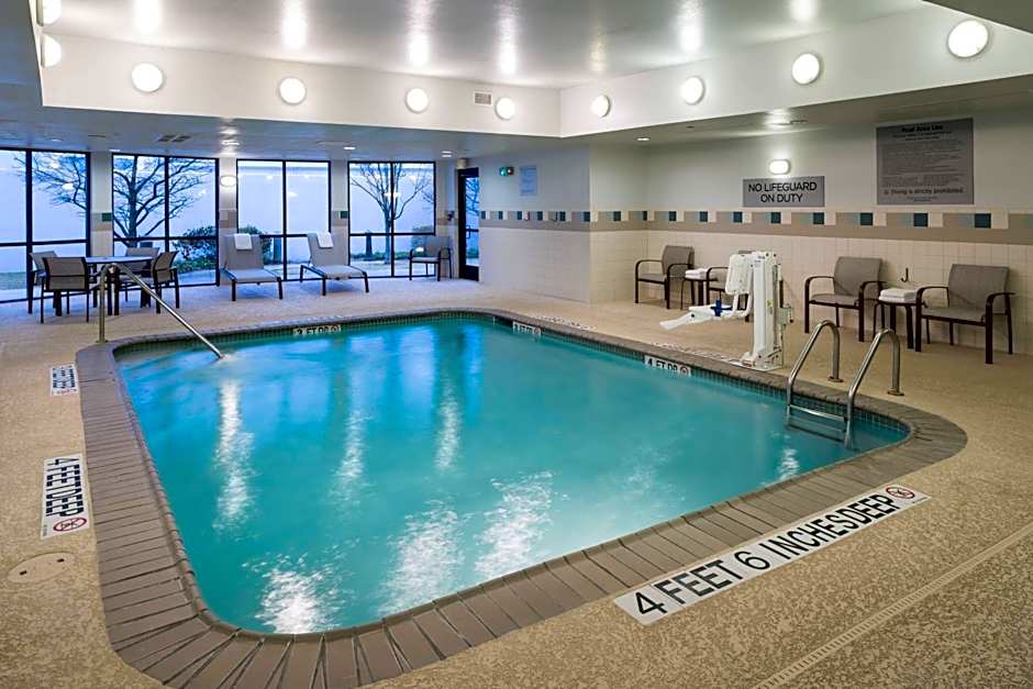 Courtyard by Marriott West Orange