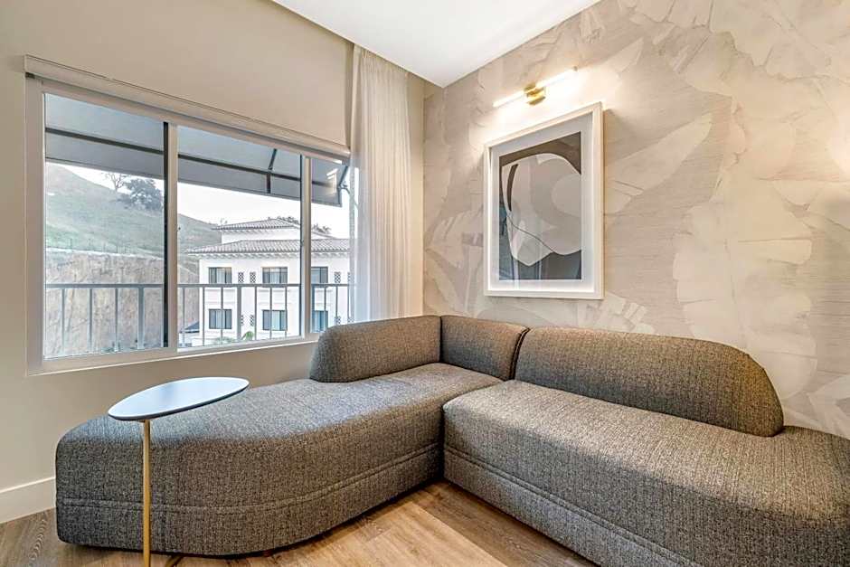 Cambria Hotel Calabasas - Malibu