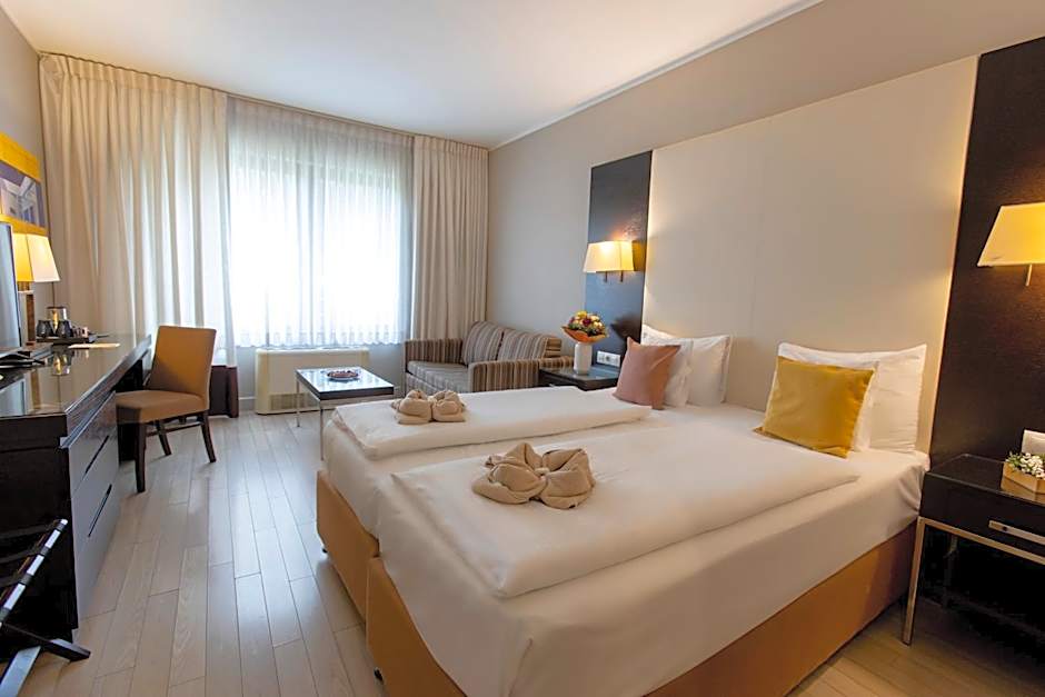 Lion'S Garden Hotel