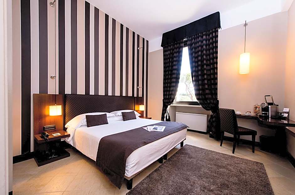 TH Roma - Carpegna Palace