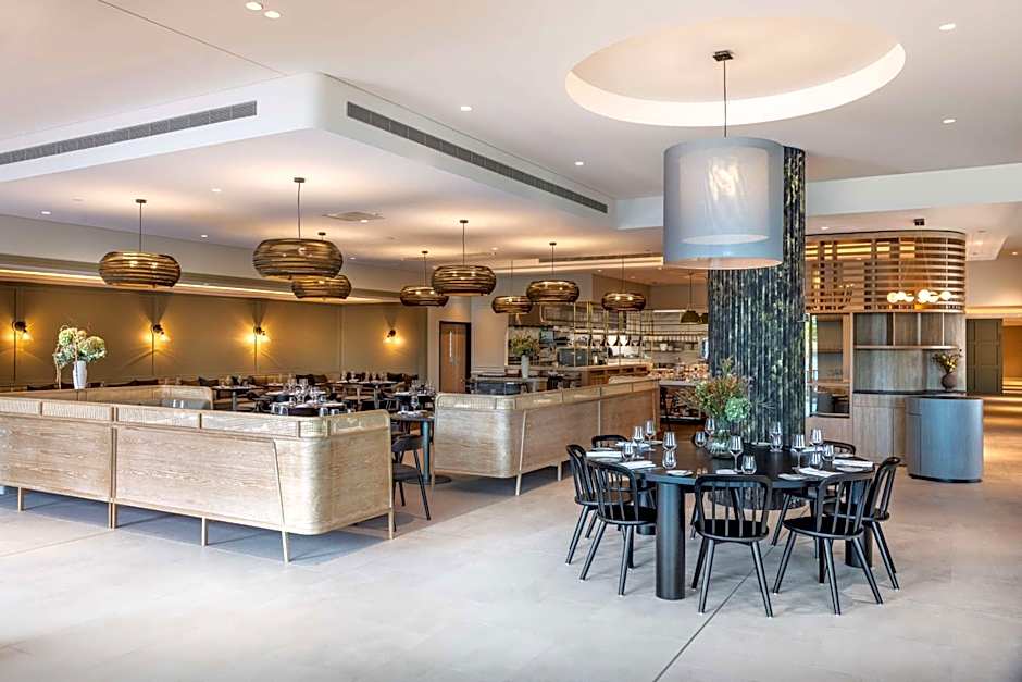 DoubleTree by Hilton Karaka