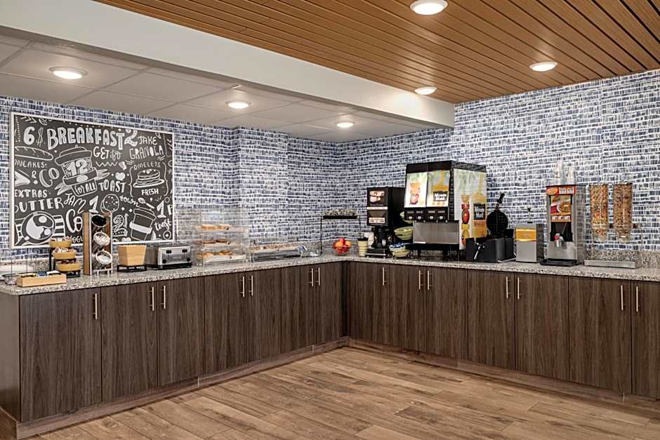 AmericInn by Wyndham Madison WI