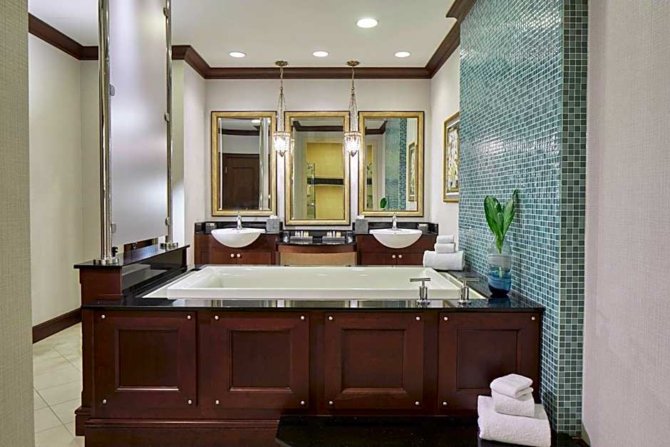 Renaissance by Marriott Montgomery Hotel & Spa at the Convention Center